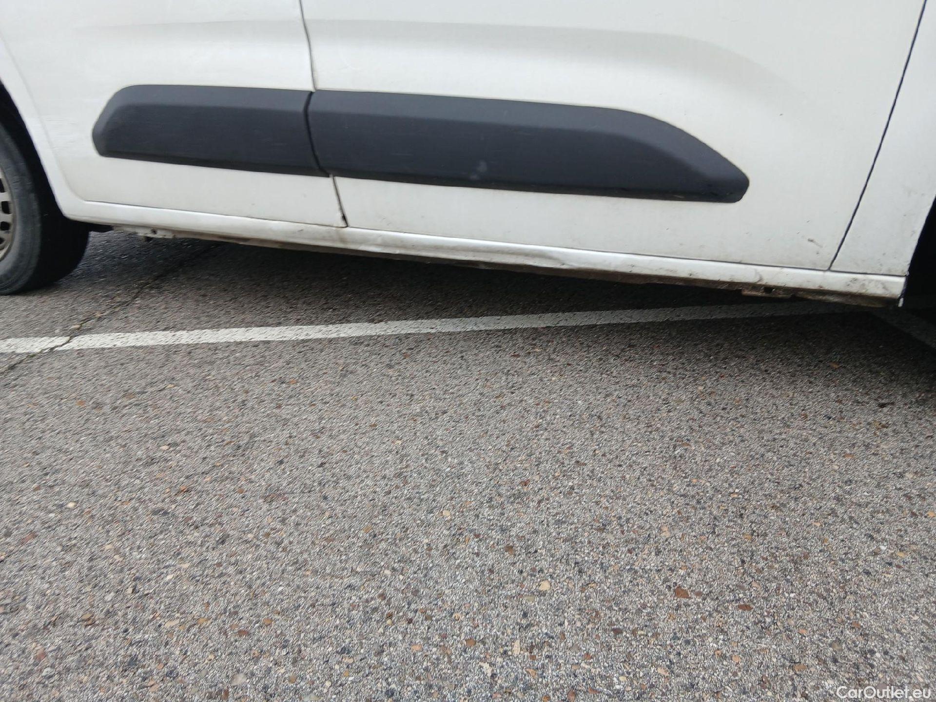  Citroen  Berlingo CITROEN  / 2018 / 3P / furgón derivado de turismo Talla M BlueHDi 73kW CONTROL #43