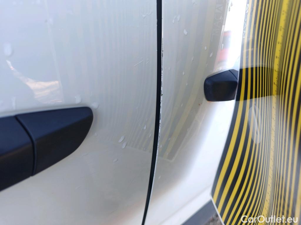  Citroen  Berlingo CITROEN  / 2018 / 5P / combi Talla M BlueHDi 100 S&S LIVE PACK (IND) #13