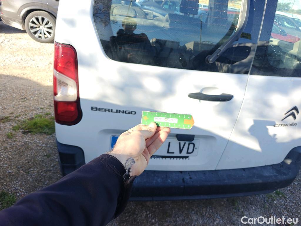  Citroen  Berlingo CITROEN  / 2018 / 5P / combi Talla M BlueHDi 100 S&S LIVE PACK (IND) #8