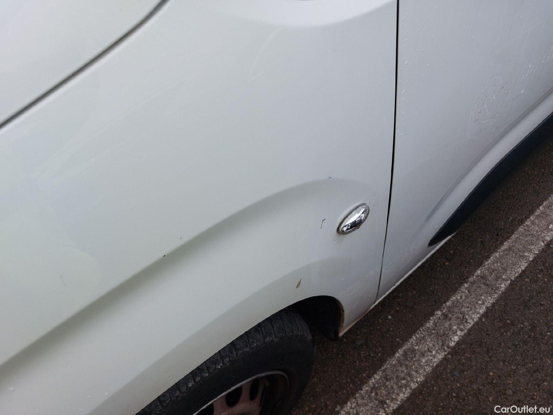  Citroen  Berlingo CITROEN  / 2018 / 4P / combi Talla M BlueHDi 100 S&S LIVE (IND) #4