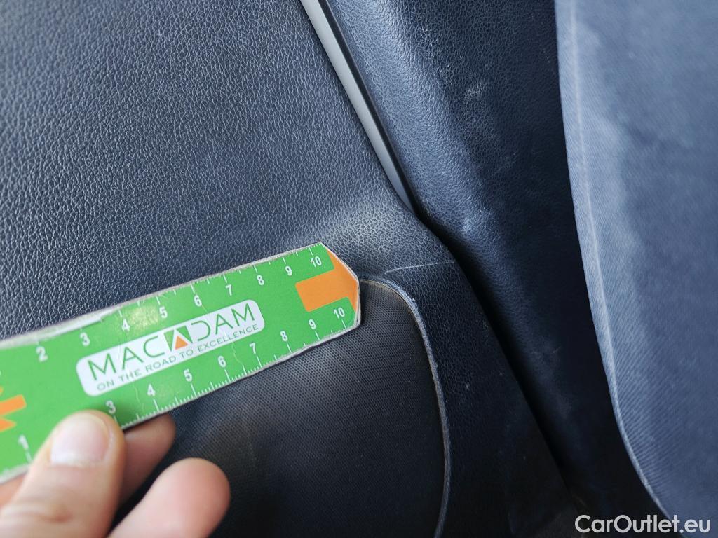  Citroen  Berlingo CITROEN  / 2018 / 5P / combi Talla M BlueHDi 100 S&S LIVE PACK (IND) #54