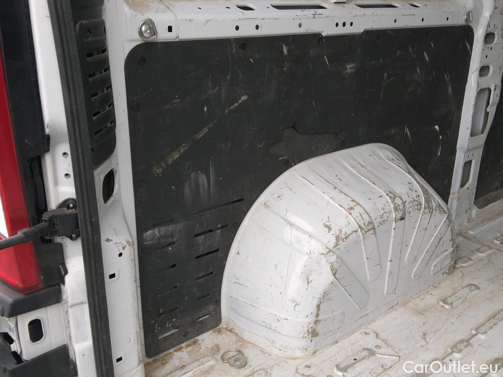  Peugeot  Boxer  Furgón Techo Elevado 335 L2H2 BlueHDi 140 Stop&Start HDi 140CV MT6 E6d #4