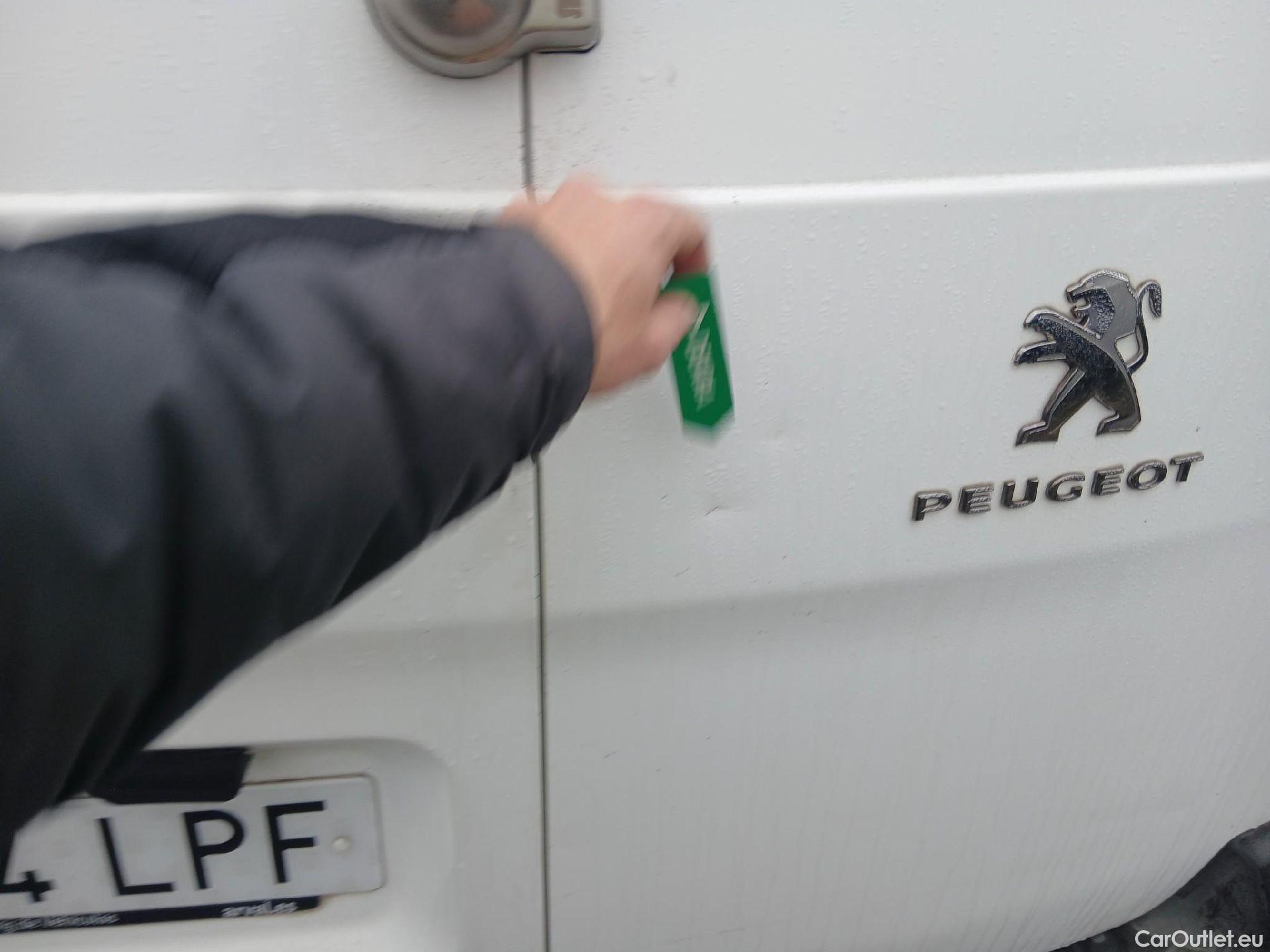  Peugeot  Expert PEUGEOT  / 2016 / 4P / furgón Furgón Pro 1.5 BlueHDi 120 S&S Standard #20