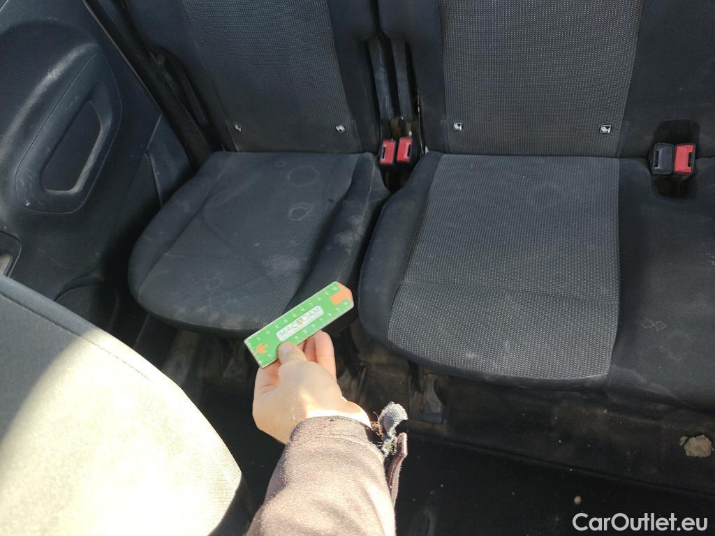  Citroen  Berlingo CITROEN  / 2018 / 5P / combi Talla M BlueHDi 100 S&S LIVE PACK (IND) #48