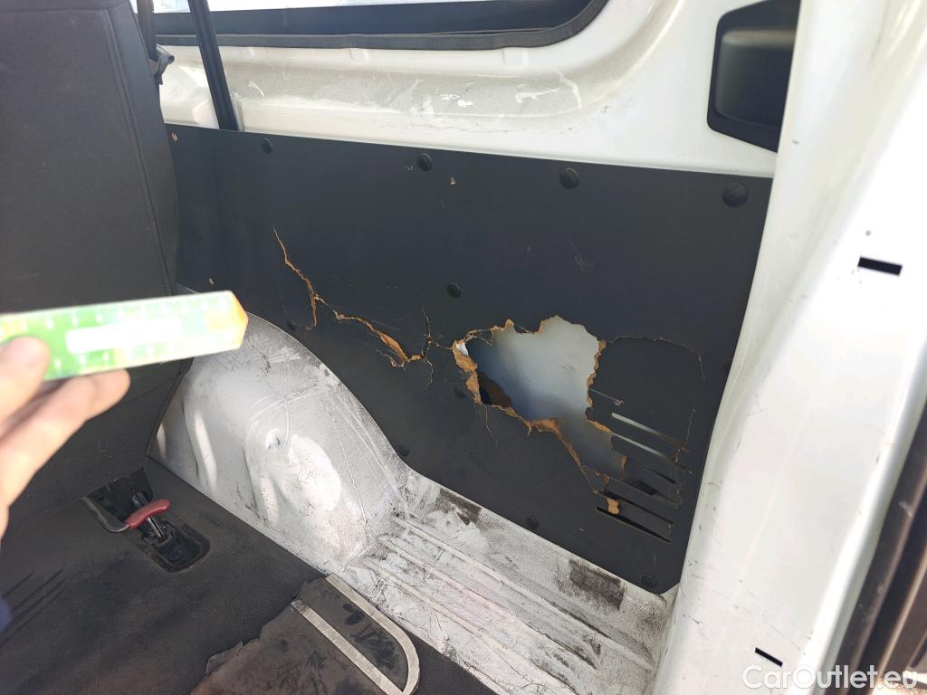  Citroen  Jumpy CITROEN  / 2016 / 4P / combi Talla M BlueHDi 88KW (120CV) 6v Confort #39