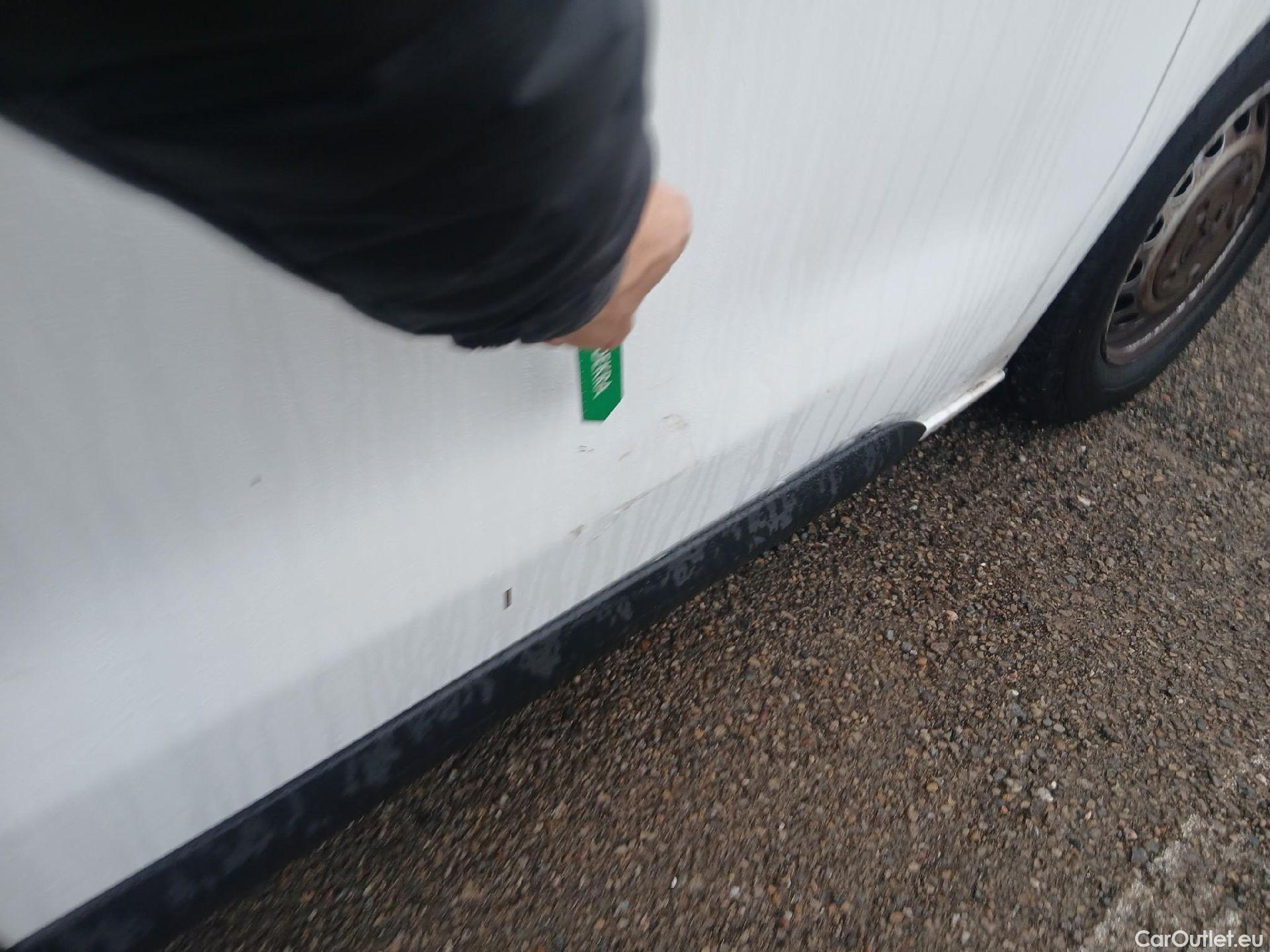  Peugeot  Expert PEUGEOT  / 2016 / 4P / furgón Furgón Pro 1.5 BlueHDi 120 S&S Standard #26