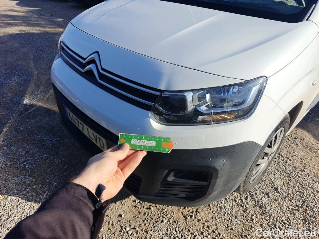  Citroen  Berlingo CITROEN  / 2018 / 5P / combi Talla M BlueHDi 100 S&S LIVE PACK (IND) #75