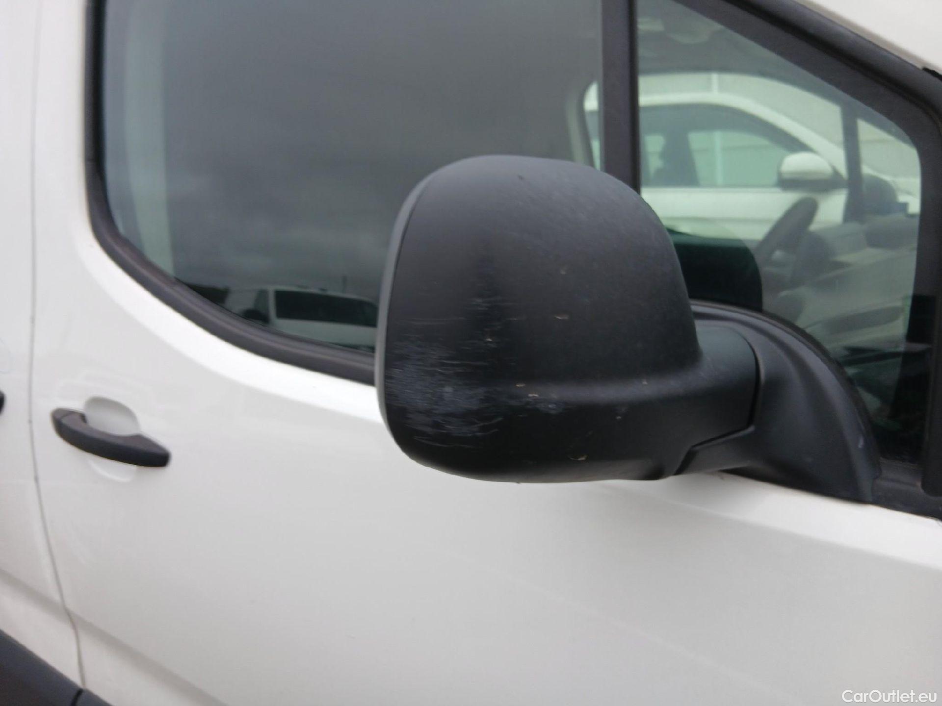  Citroen  Berlingo CITROEN  / 2018 / 3P / furgón derivado de turismo Talla M BlueHDi 73kW CONTROL #46