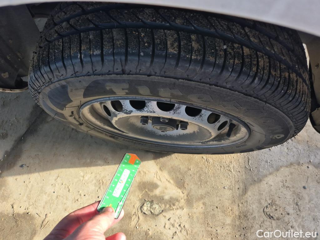  Fiat  Fiorino FIAT  / 2016 / 3P / furgón derivado de turismo Cargo Base 1.3 Mjet 59kW (80CV) E6 #31