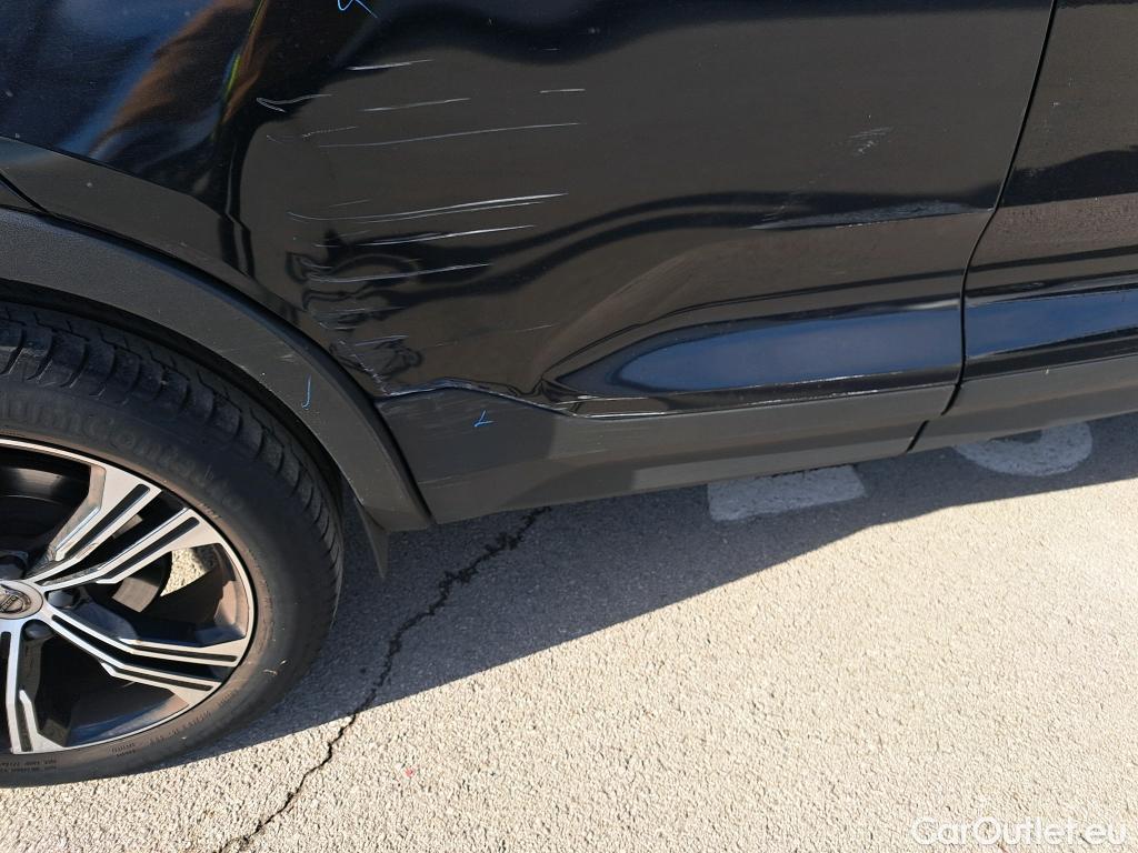  Volvo  XC 40 VOLVO XC40 / 2017 / 5P / todoterreno 2.0 T4 Inscrption Auto #24