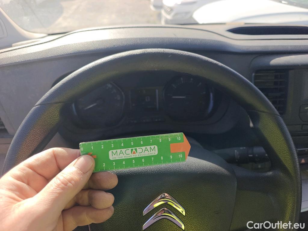  Citroen  Jumpy CITROEN  / 2016 / 4P / combi Talla M BlueHDi 88KW (120CV) 6v Confort #54