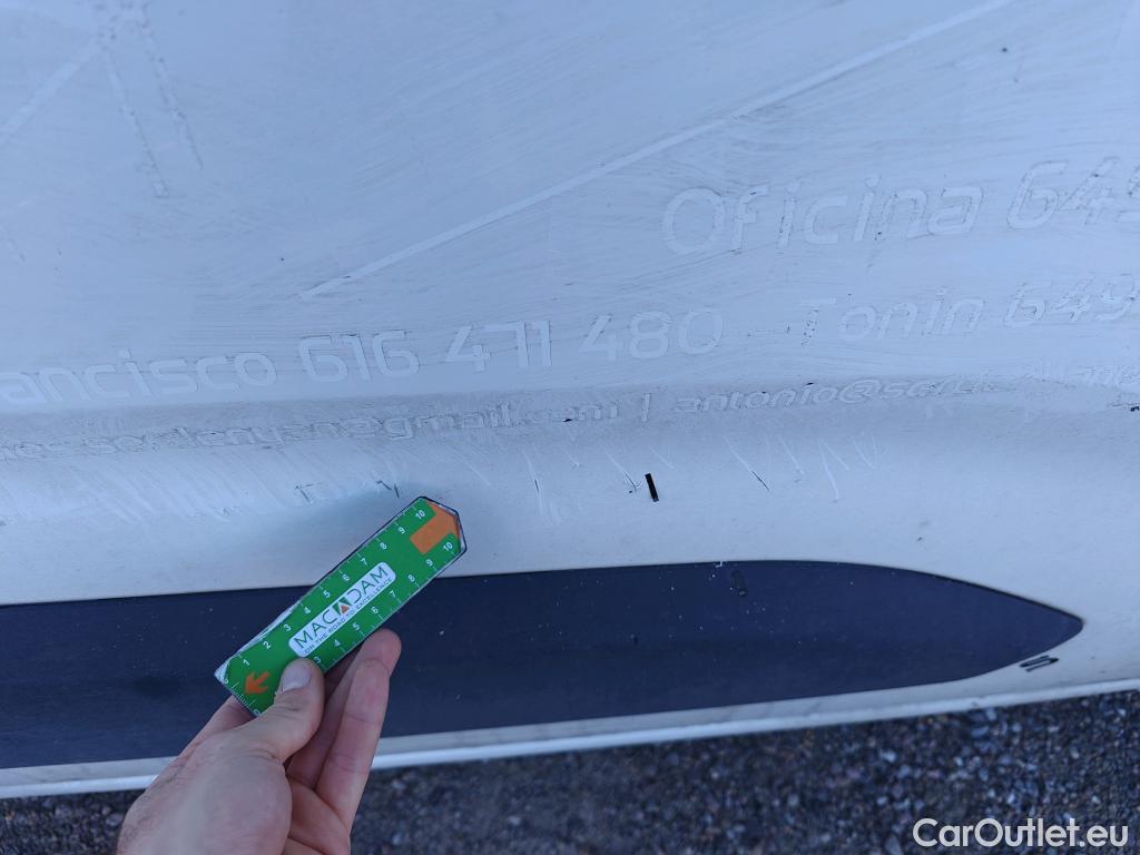  Citroen  Berlingo CITROEN  / 2018 / 5P / combi Talla M BlueHDi 100 S&S LIVE PACK (IND) #15