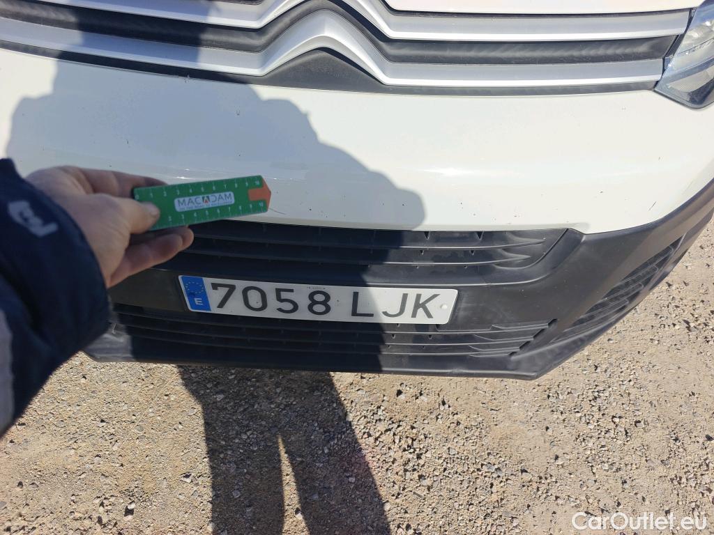  Citroen  Jumpy CITROEN  / 2016 / 4P / combi Talla M BlueHDi 88KW (120CV) 6v Confort #48