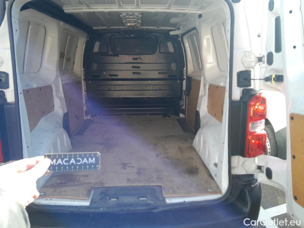  Peugeot  Expert PEUGEOT  / 2016 / 4P / furgón Furgón Pro BlueHDi 90KW (120) Standard #20