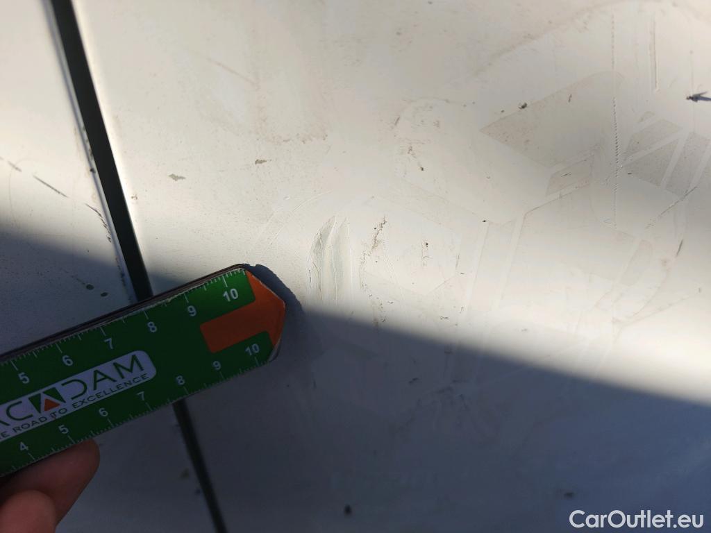  Citroen  Berlingo CITROEN  / 2018 / 5P / combi Talla M BlueHDi 100 S&S LIVE PACK (IND) #22