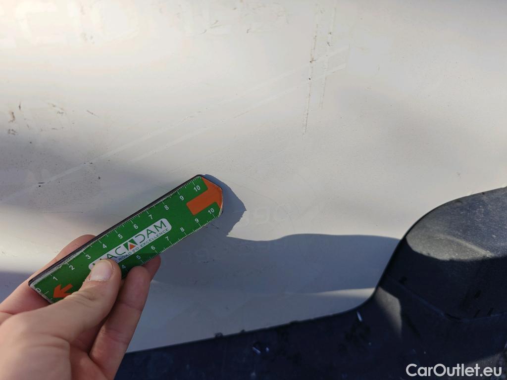  Citroen  Berlingo CITROEN  / 2018 / 5P / combi Talla M BlueHDi 100 S&S LIVE PACK (IND) #21