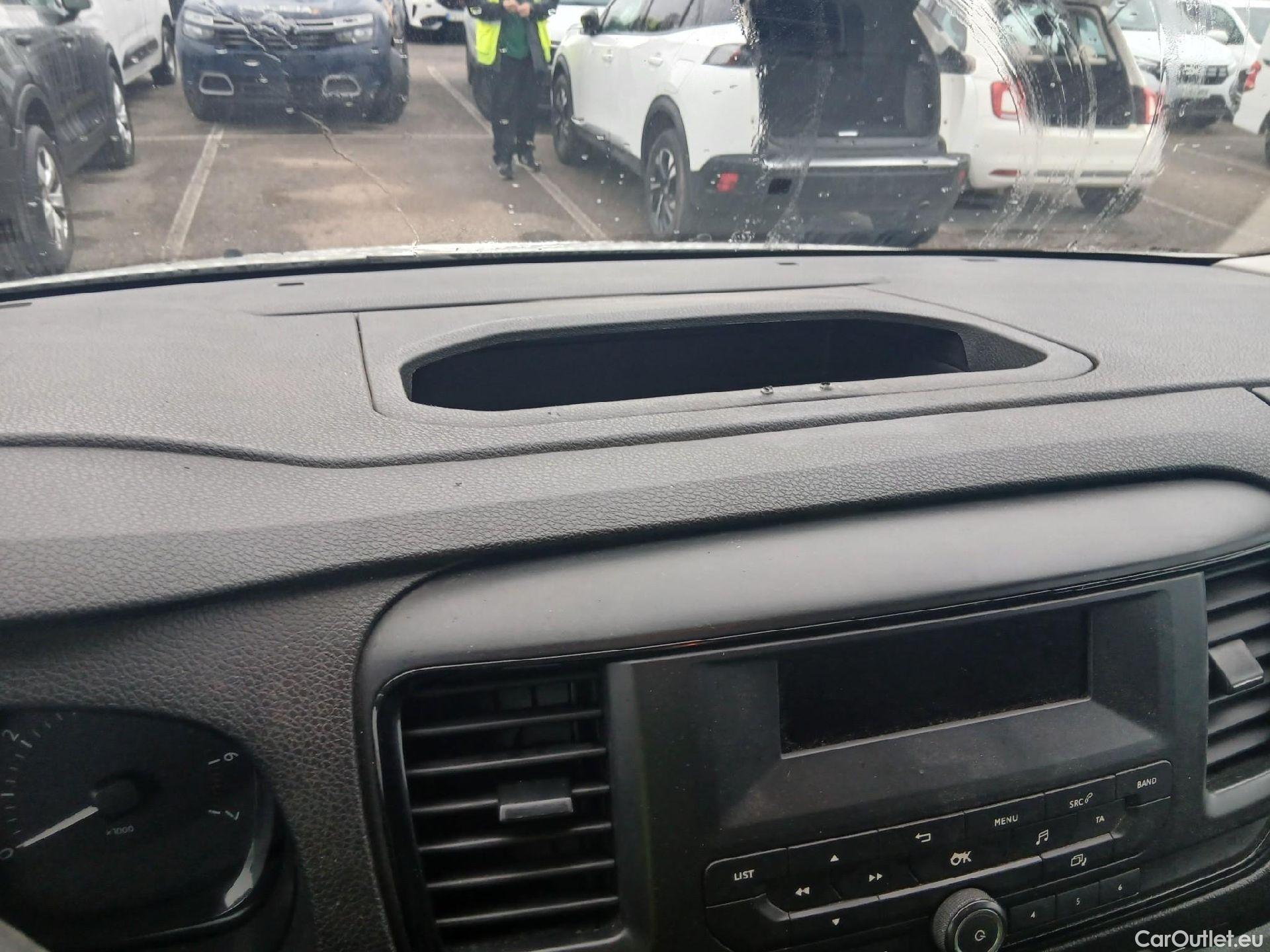  Peugeot  Expert PEUGEOT  / 2016 / 4P / furgón Furgón Pro 1.5 BlueHDi 120 S&S Standard #36