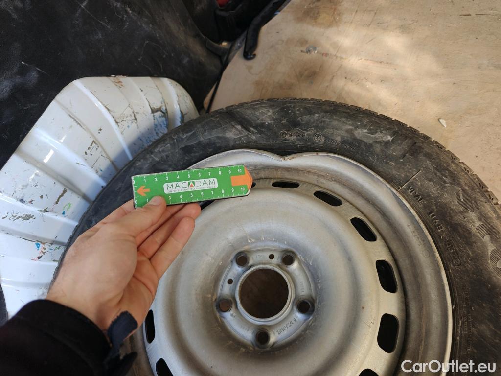  Peugeot  Partner PEUGEOT  / 2018 / 4P / furgón derivado de turismo Premium Standard 600kg BlueHDi 73kW (AC) #27