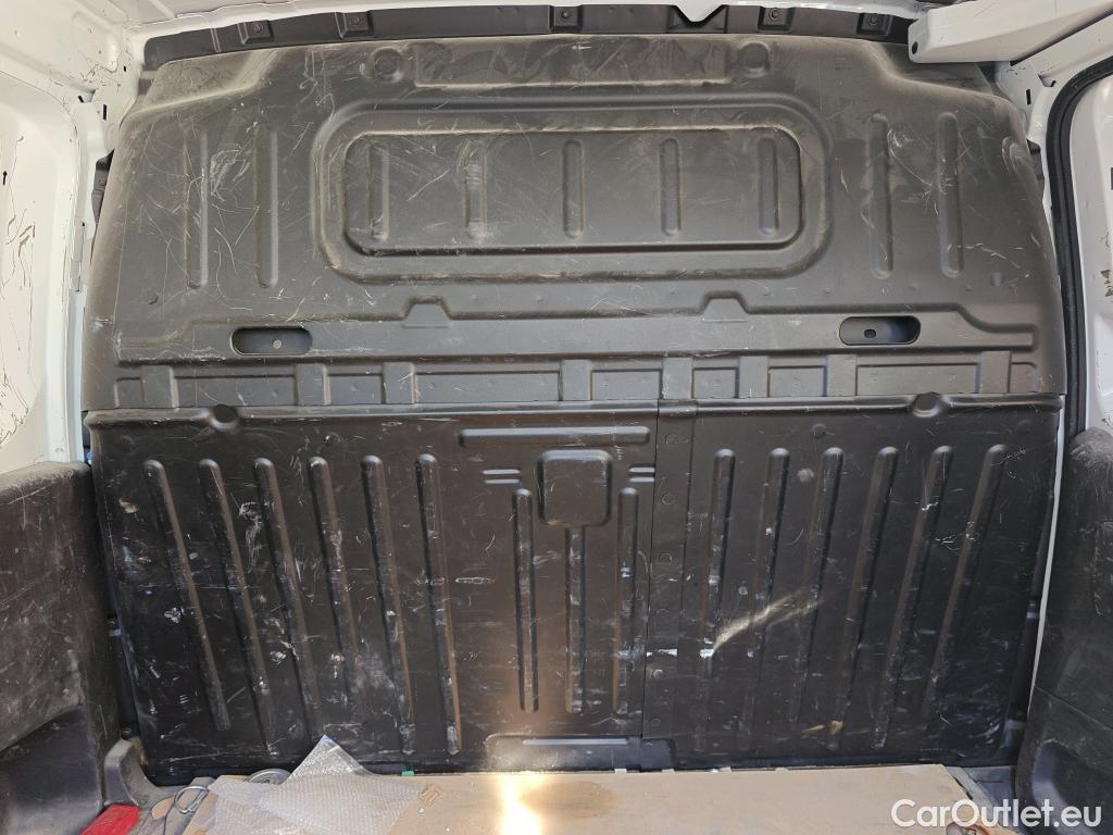  Peugeot  Partner PEUGEOT  / 2018 / 4P / furgón derivado de turismo Premium Standard 600kg BlueHDi 73kW (AC) #37