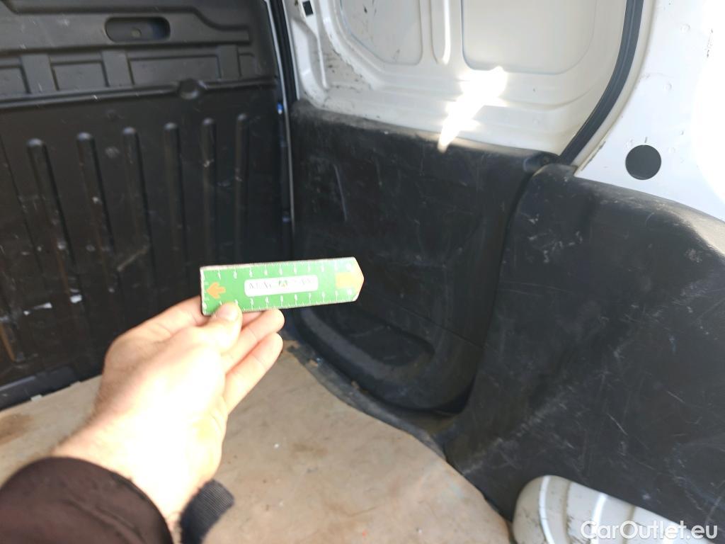  Peugeot  Partner PEUGEOT  / 2018 / 4P / furgón derivado de turismo Premium Standard 600kg BlueHDi 73kW (AC) #3