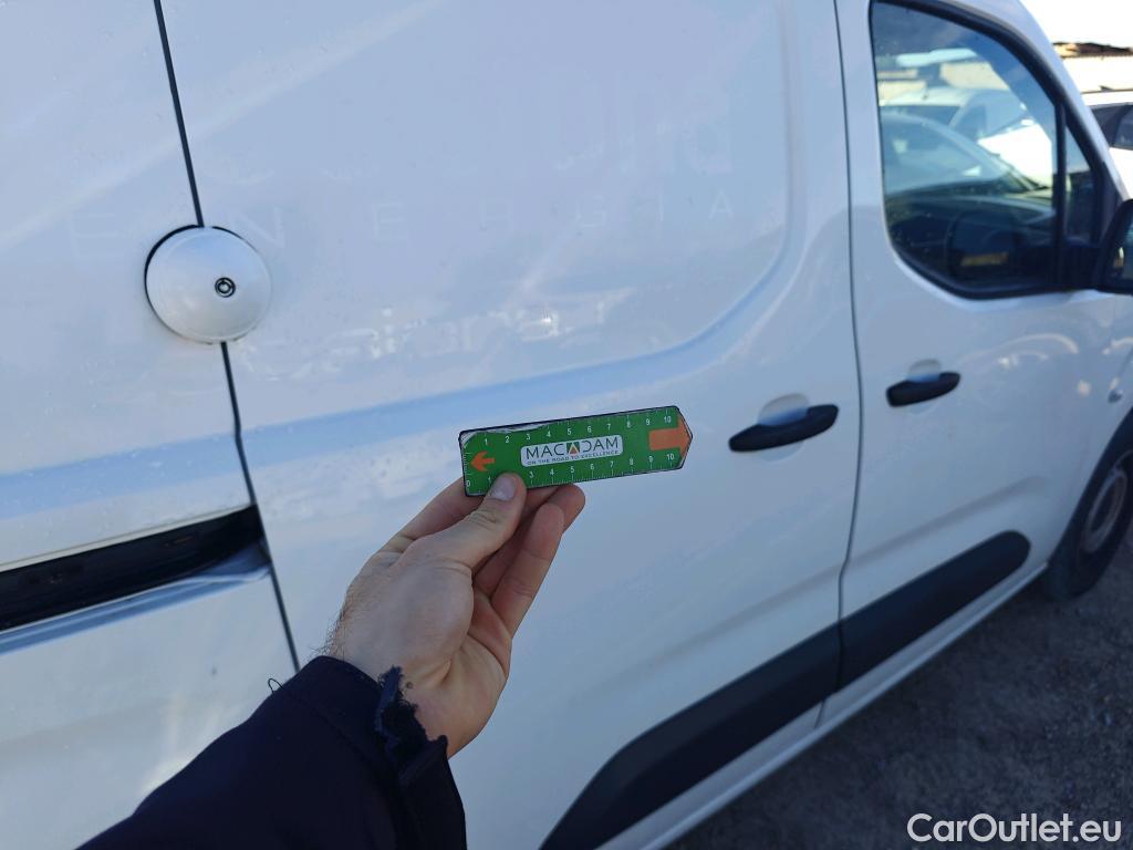  Peugeot  Partner PEUGEOT  / 2018 / 4P / furgón derivado de turismo Premium Standard 600kg BlueHDi 73kW (AC) #60