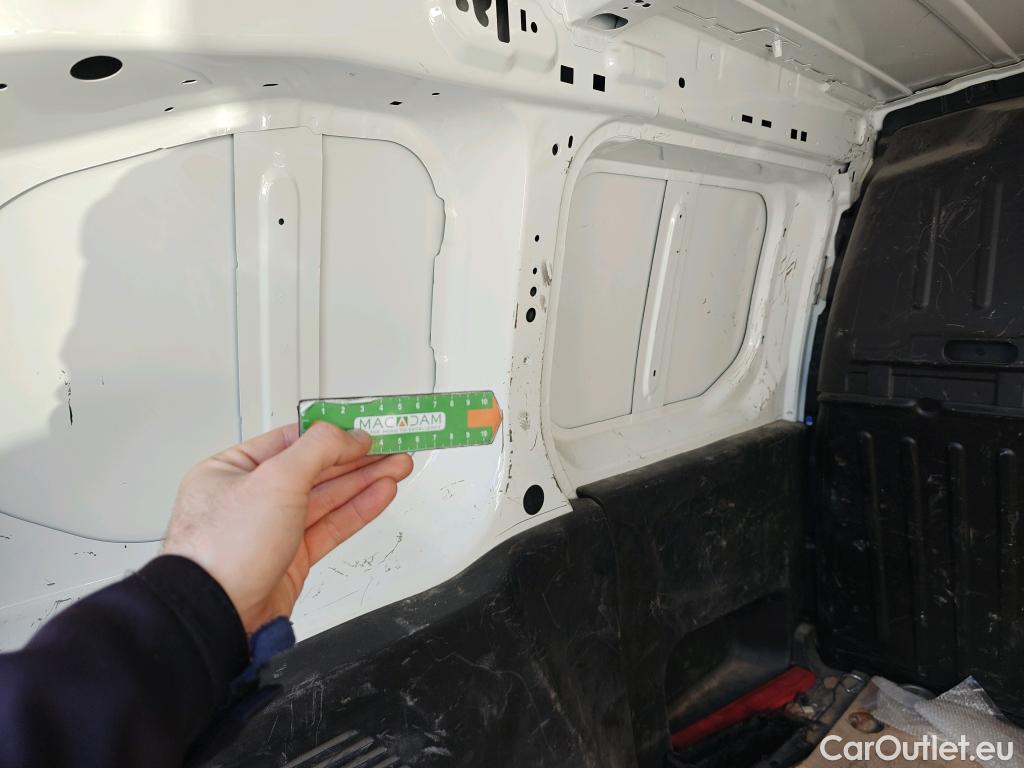  Peugeot  Partner PEUGEOT  / 2018 / 4P / furgón derivado de turismo Premium Standard 600kg BlueHDi 73kW (AC) #23