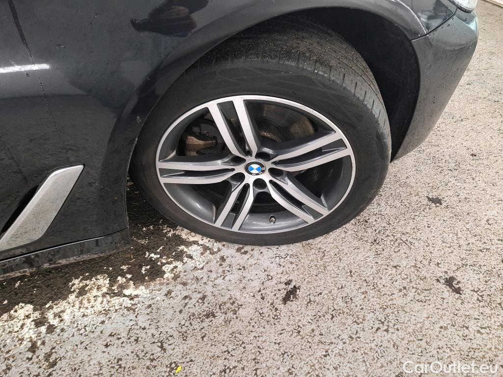  Bmw  Serie 5 BMW Série 5 Touring / 2020 / 5P / Break 520d 190ch Business Design BVA8 #3