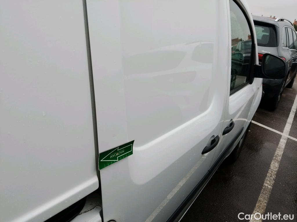  Renault  Kangoo RENAULT  Furgón/2013/3P/furgón derivado de turismo Profesional Blue dCi 59 kW (80CV) #27