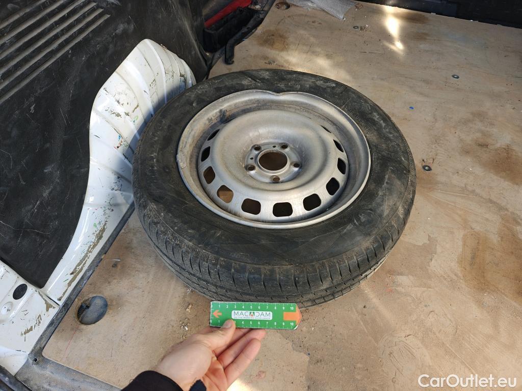  Peugeot  Partner PEUGEOT  / 2018 / 4P / furgón derivado de turismo Premium Standard 600kg BlueHDi 73kW (AC) #45