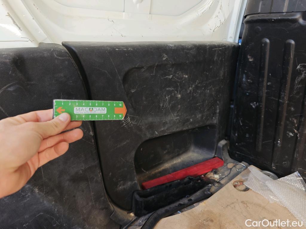  Peugeot  Partner PEUGEOT  / 2018 / 4P / furgón derivado de turismo Premium Standard 600kg BlueHDi 73kW (AC) #2