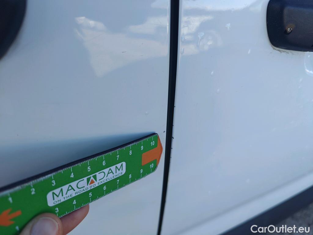  Peugeot  Partner PEUGEOT  / 2018 / 4P / furgón derivado de turismo Premium Standard 600kg BlueHDi 73kW (AC) #64