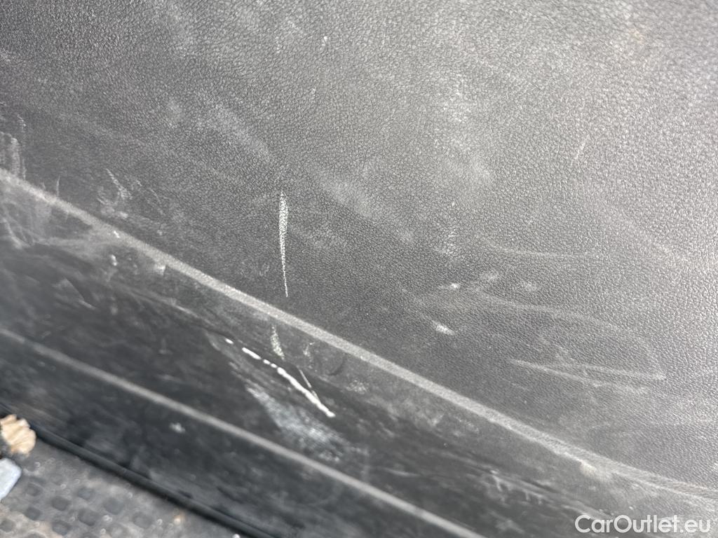  Renault  Trafic RENAULT  / 2021 / 4P / furgón Furgón L1H1 Blue dCi 96 Kw (130 CV) (AC2) #24