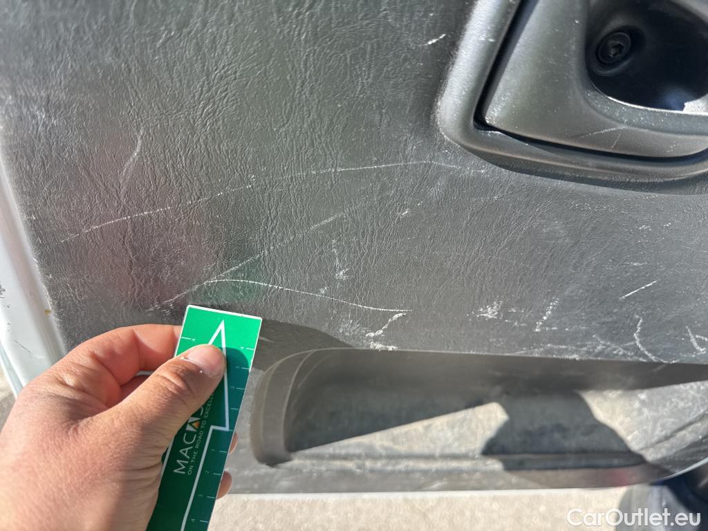  Renault  Trafic RENAULT  / 2021 / 4P / furgón Furgón L1H1 Blue dCi 96 Kw (130 CV) (AC2) #20