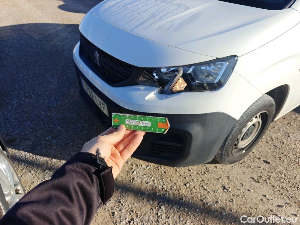  Peugeot  Partner PEUGEOT  / 2018 / 4P / furgón derivado de turismo Premium Standard 600kg BlueHDi 73kW (AC) #55