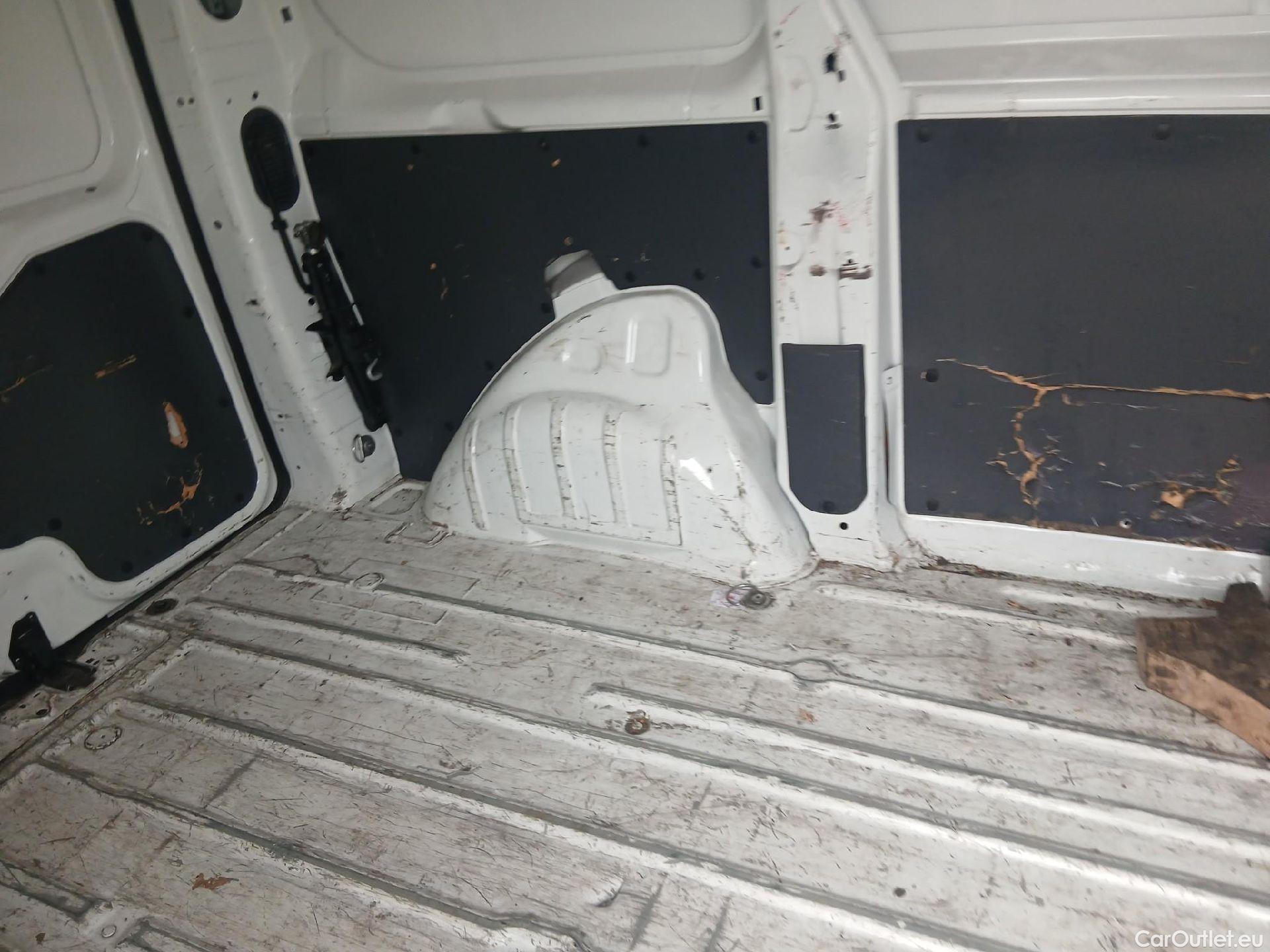  Peugeot  Expert PEUGEOT  VU 4p 2G furgón 227 L1H1 2.0 HDi 125 #49