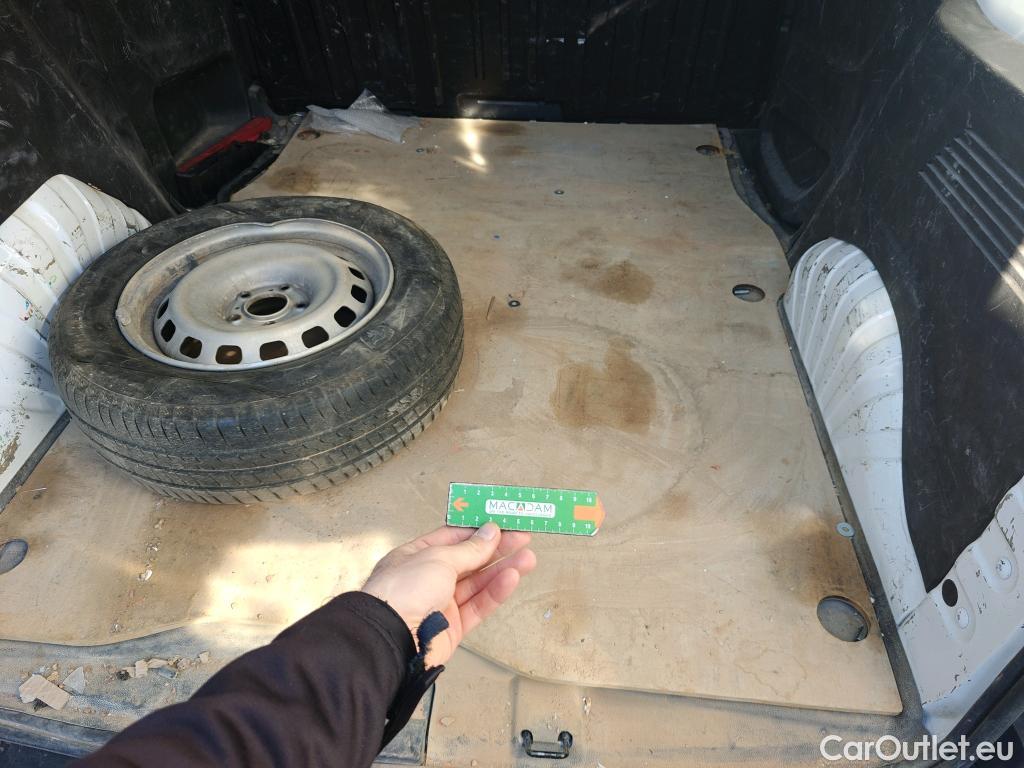  Peugeot  Partner PEUGEOT  / 2018 / 4P / furgón derivado de turismo Premium Standard 600kg BlueHDi 73kW (AC) #69