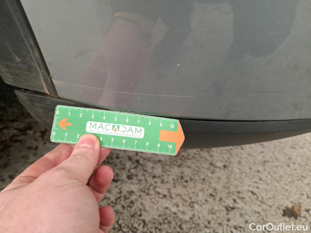  Ford  Kuga FORD  / 2019 / 5P / SUV 2.5 Dur 225 hybrid PHEV Pshift Titanium #5