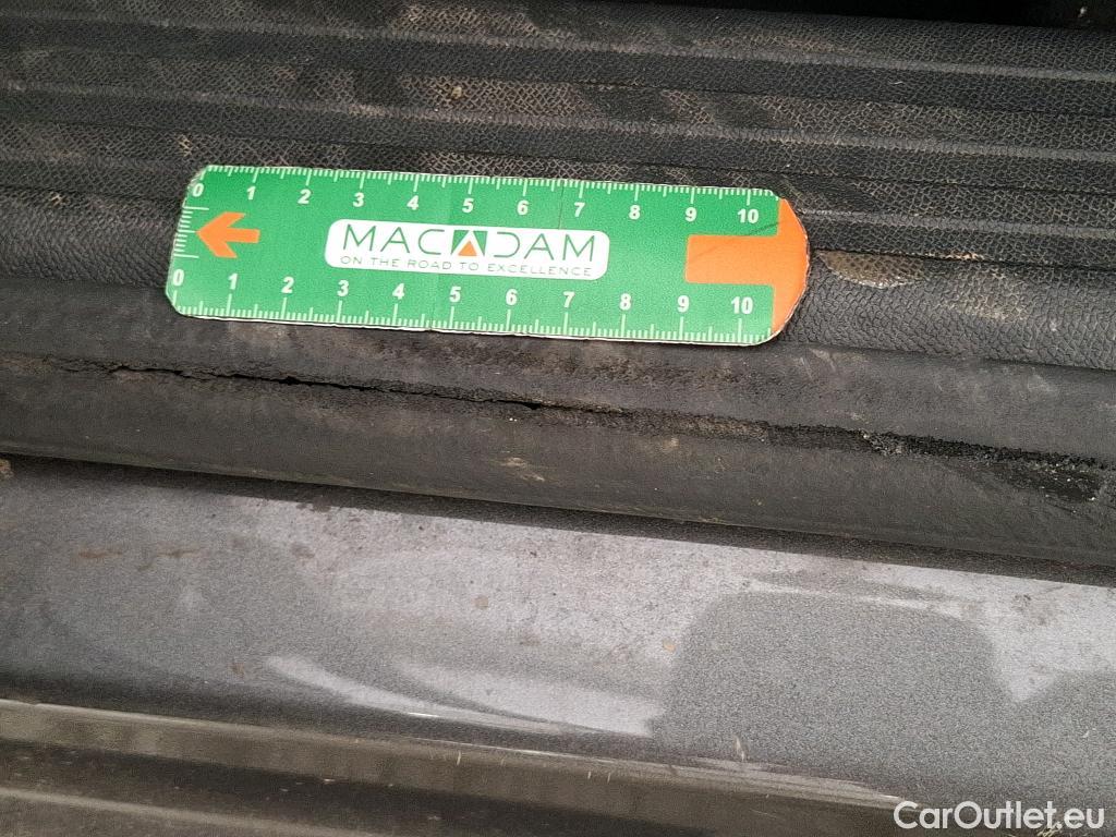  Citroen  C4  Berline Feel Pack 1.5 BlueHDI 130CV BVA8 E6d #5