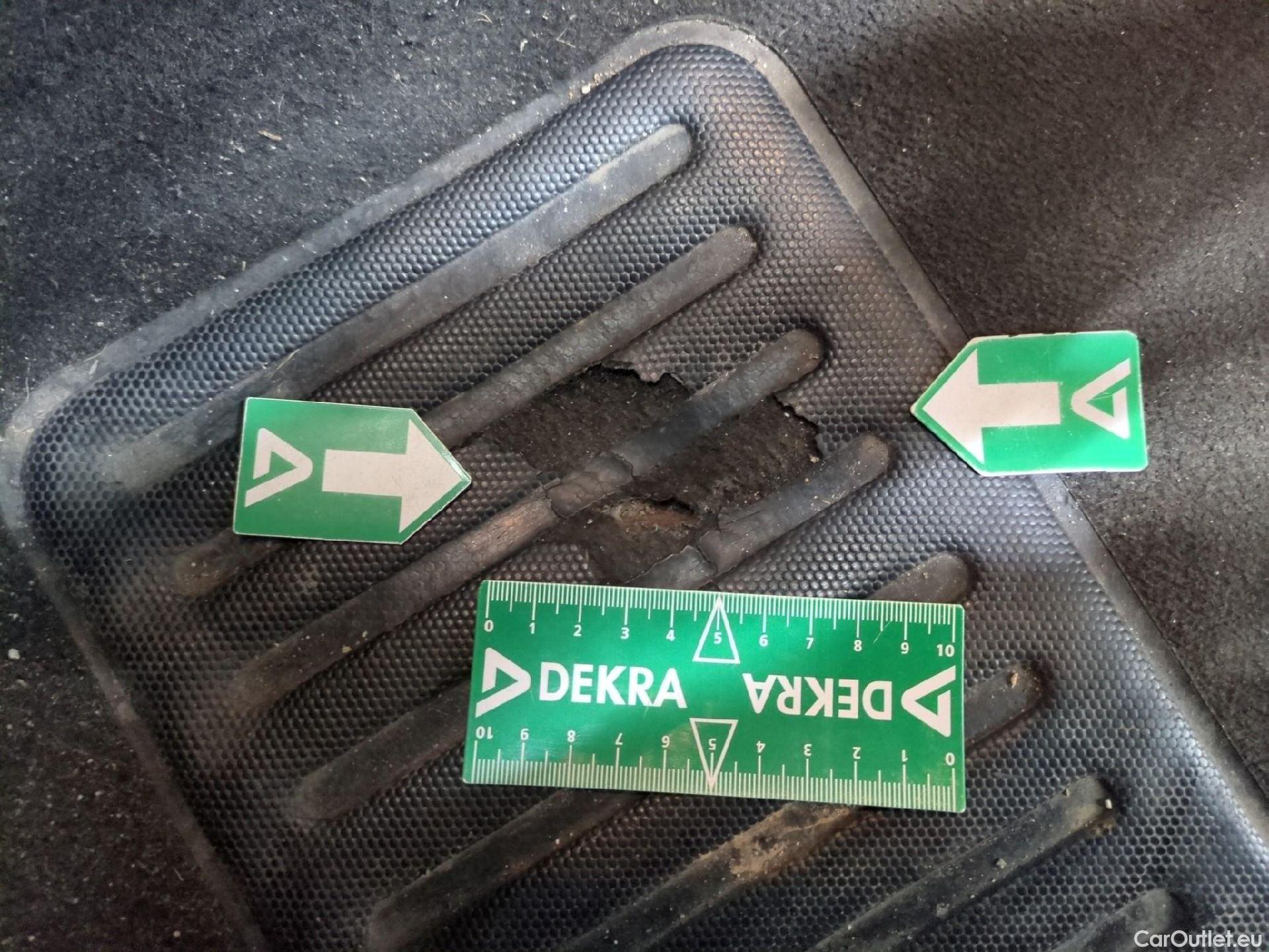  Citroen  C3  Feel Pack 1.2 PureTech 80CV BVM5 E6d #9