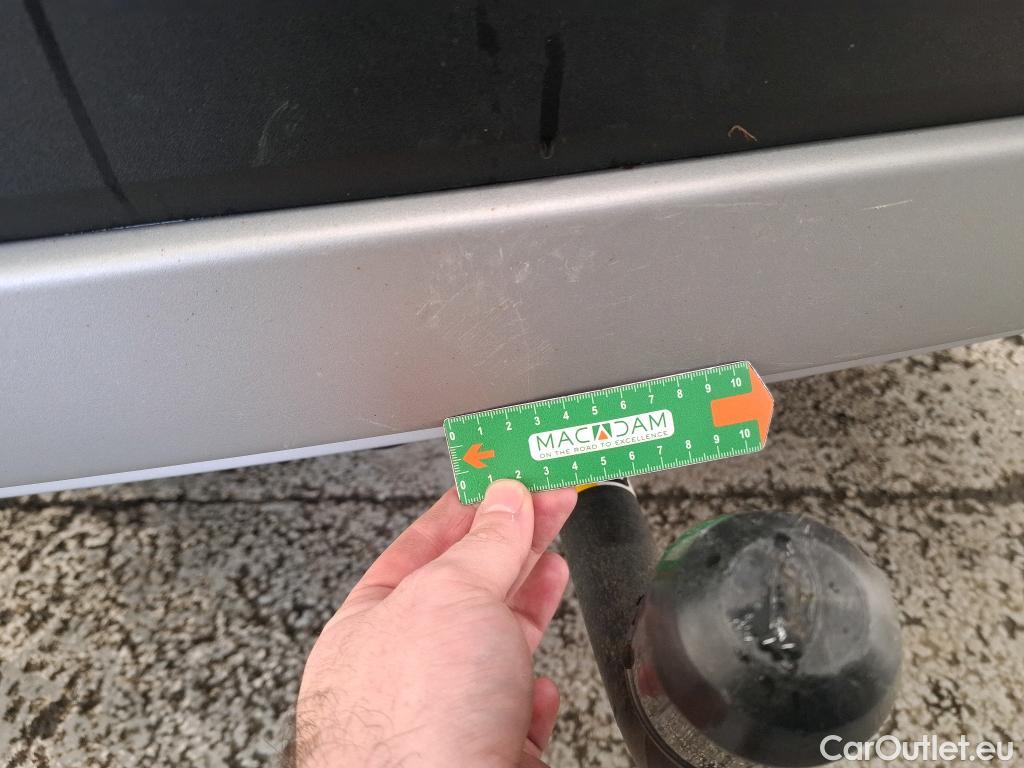  Ford  Kuga FORD  / 2019 / 5P / SUV 2.5 Dur 225 hybrid PHEV Pshift Titanium #8