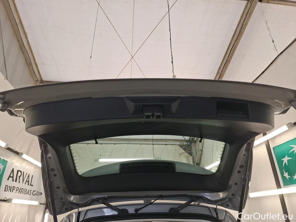  Ford  Kuga FORD  / 2019 / 5P / SUV 2.5 Dur 225 hybrid PHEV Pshift Titanium #10