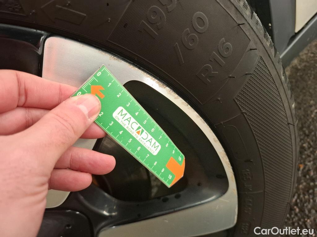  Citroen  C3  Aircross Shine Business 1.2 PureTech 130CV BVA6 E6d #8