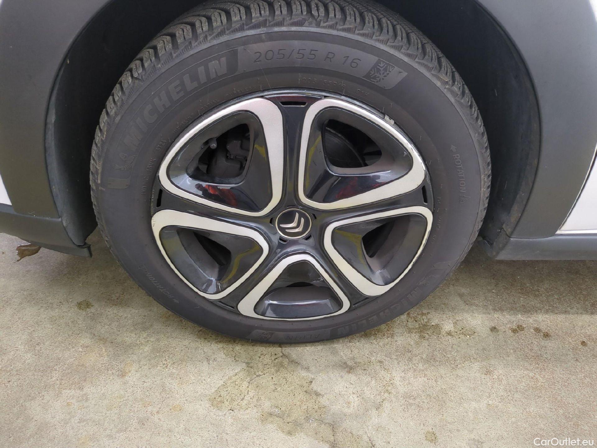  Citroen  C3  Feel Pack 1.2 PureTech 80CV BVM5 E6d #3