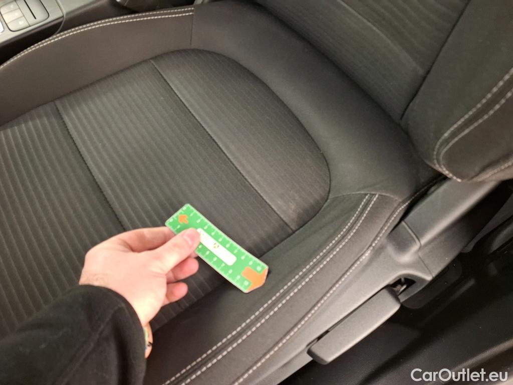  Ford  Kuga FORD  / 2019 / 5P / SUV 2.5 Dur 225 hybrid PHEV Pshift Titanium #19