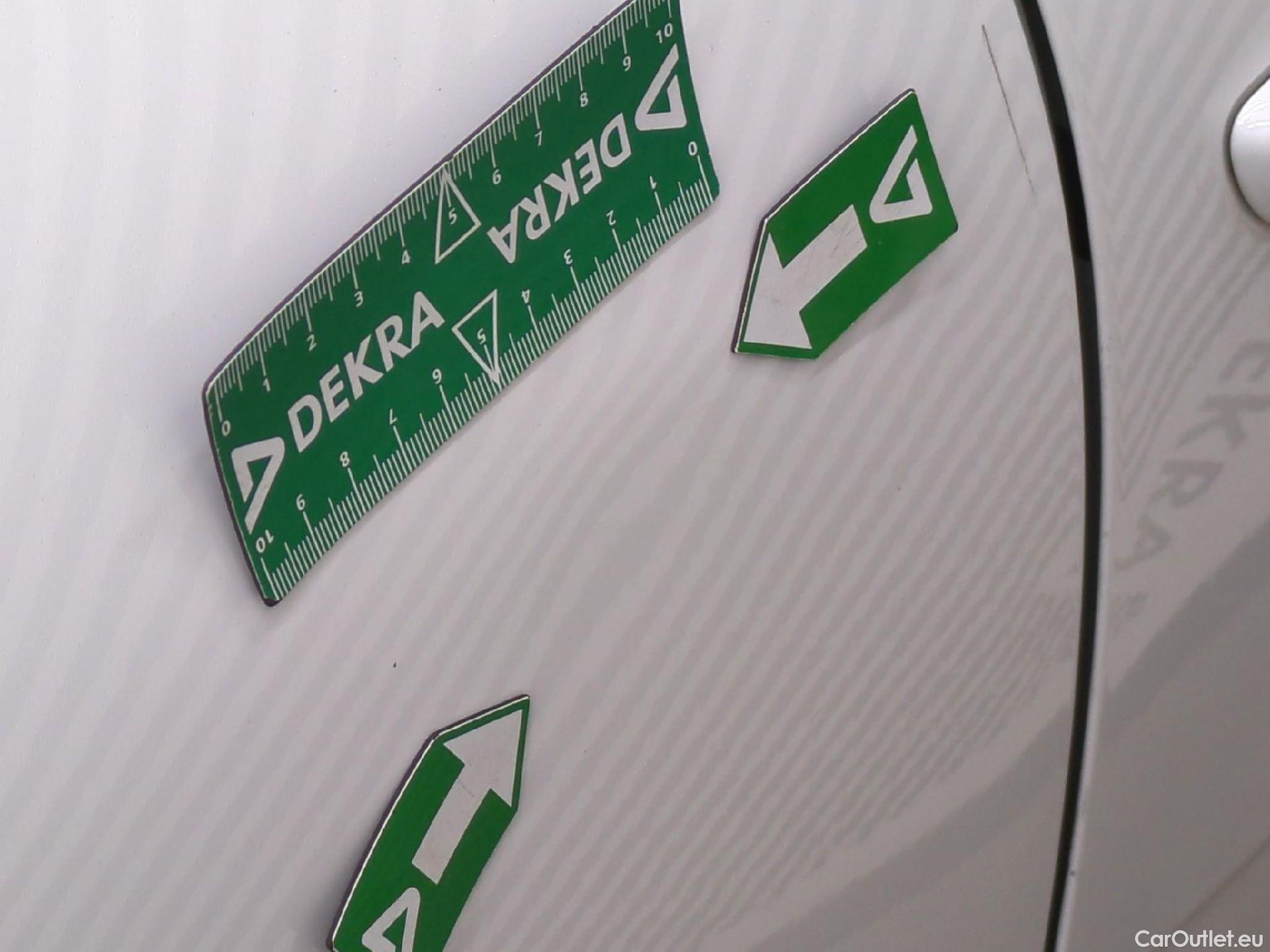  Citroen  C3  Feel Business 1.5 BlueHDI 100CV BVM5 E6dT #6