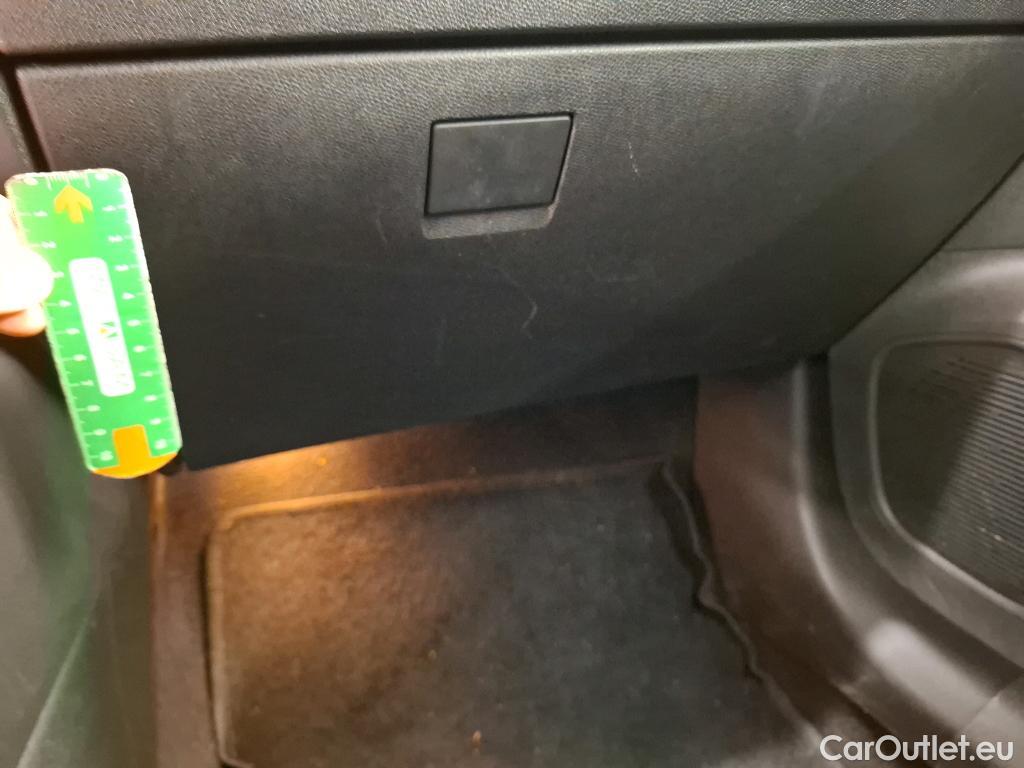  Citroen  C4  Berline Feel Pack 1.5 BlueHDI 130CV BVA8 E6d #19