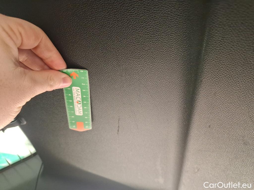  Ford  Kuga FORD  / 2019 / 5P / SUV 2.5 Dur 225 hybrid PHEV Pshift Titanium #12