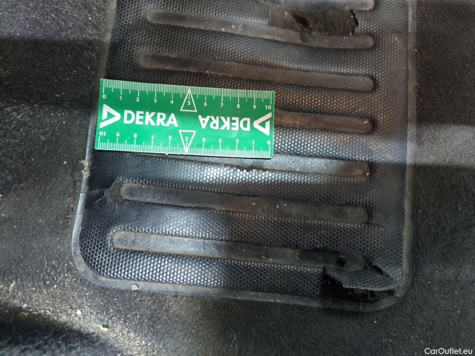  Citroen  C3  Feel Pack 1.2 PureTech 80CV BVM5 E6d #6