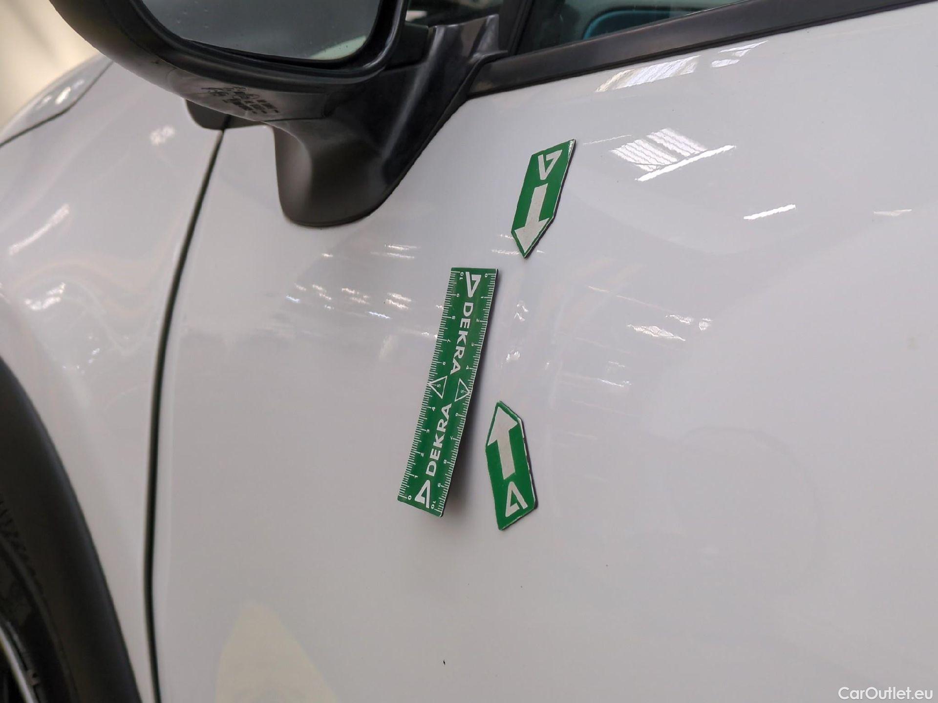  Citroen  C3  Feel Pack 1.2 PureTech 80CV BVM5 E6d #28