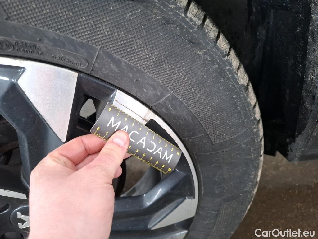  Peugeot  2008  Allure Business 1.5 HDi 130CV BVA8 E6d #29